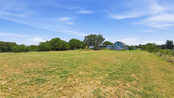 136 WILSON CT, RHOME, TX 76078 - Image a8f27f9f2eae202632f48cc85b8f2ccd/4188170046