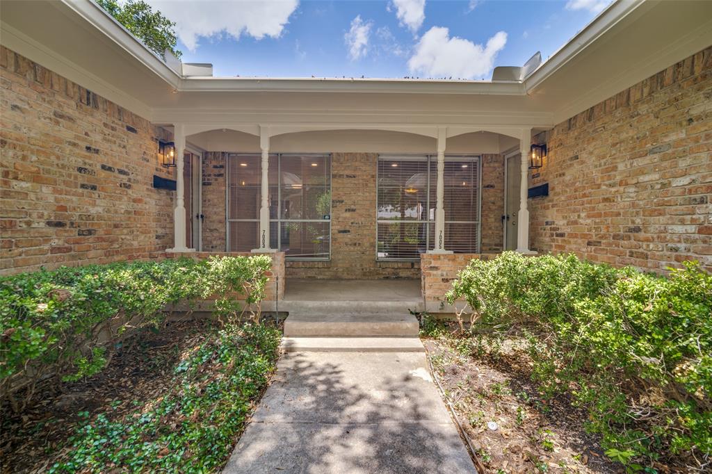 7003 Kingsbury Drive