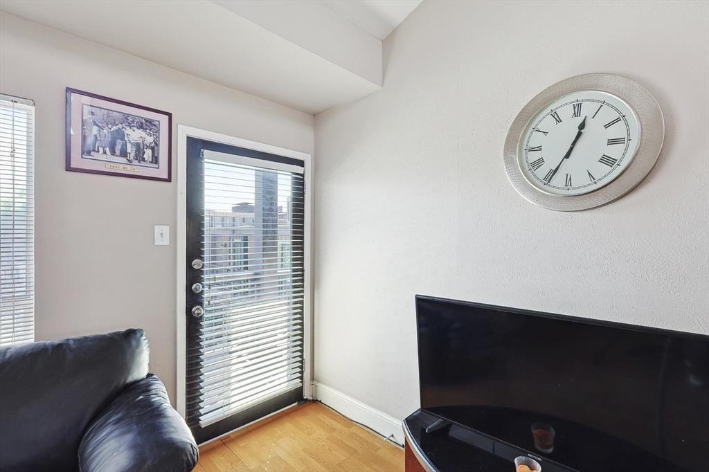 5916 Sandhurst Lane 226
