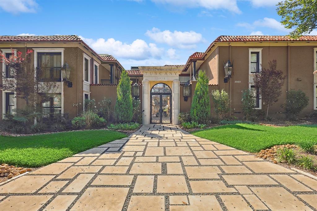 5916 Sandhurst Lane 226