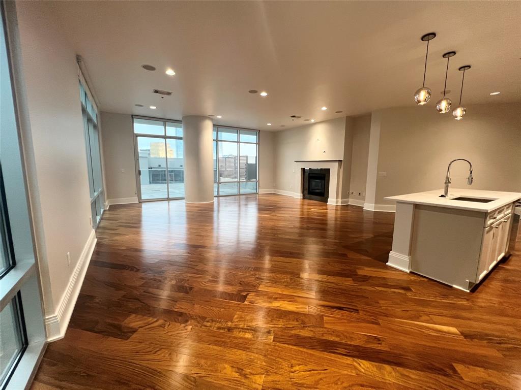8066 Park Lane 601