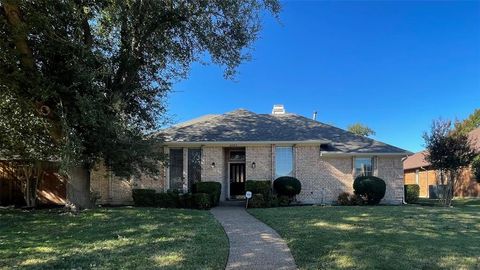 Photo of 6705 Sweetwater Drive, Plano, TX 75023 (MLS # 21142322)