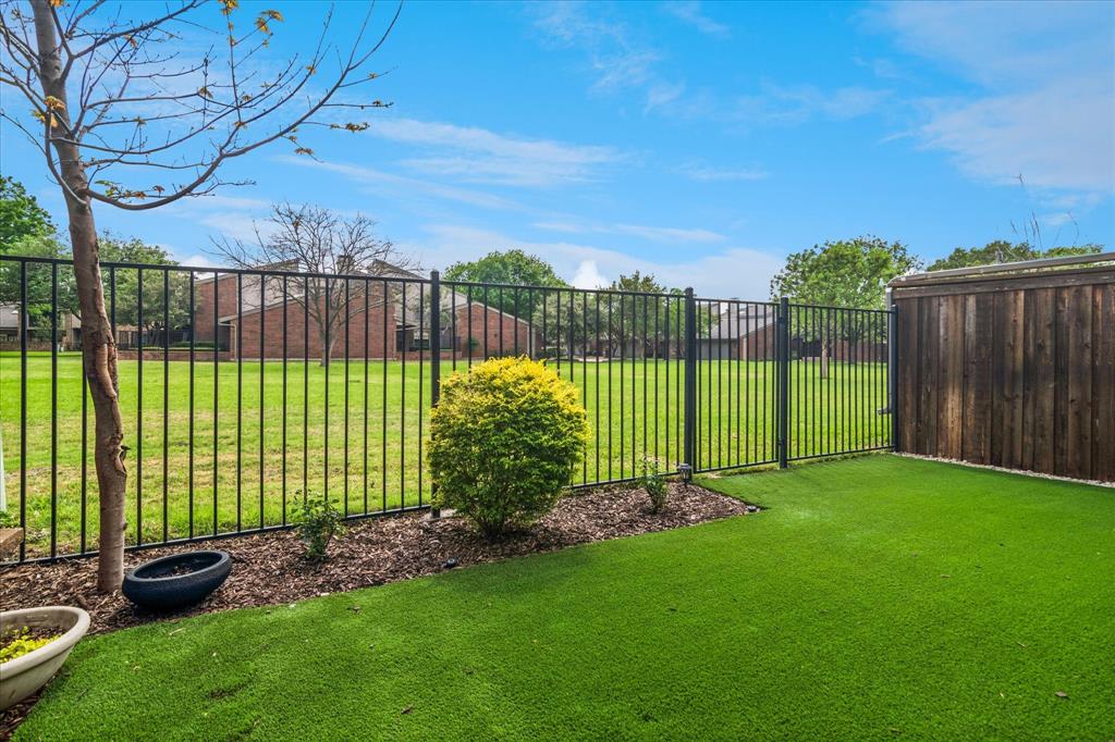 Preston Square Twnhms - Residential