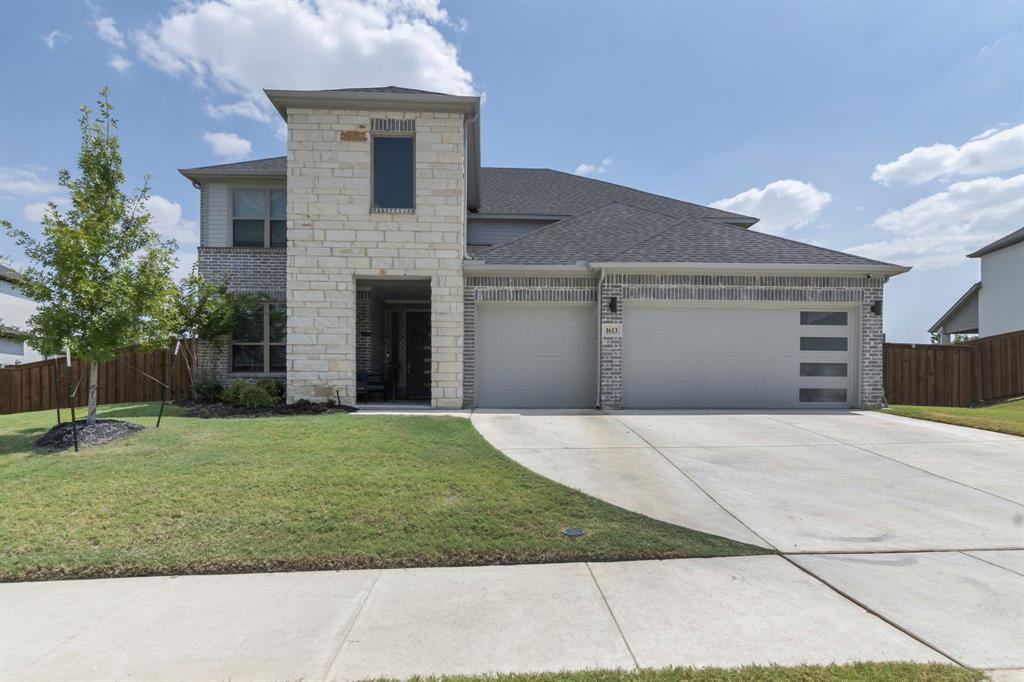 1613 Thunderbird Drive