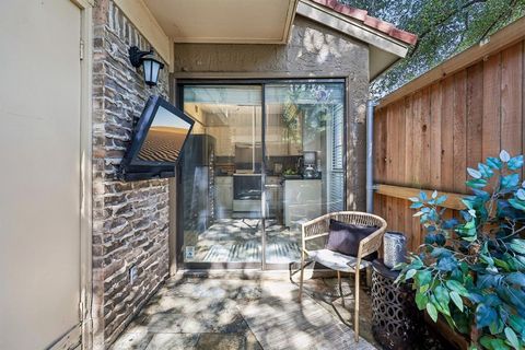 Tiny photo for 5200 Martel Avenue #24B, Dallas, TX 75206 (MLS # 21341348)