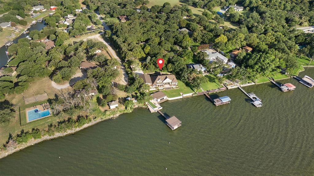 12210 Lake Forest Drive