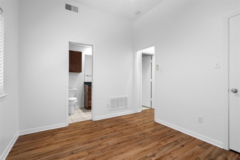 Holland Ave Condo 4031 - Residential