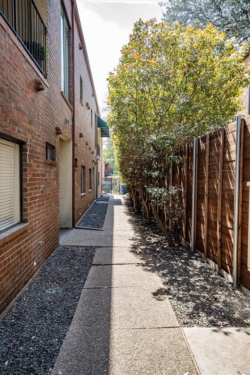 Holland Ave Condo 4031 - Residential