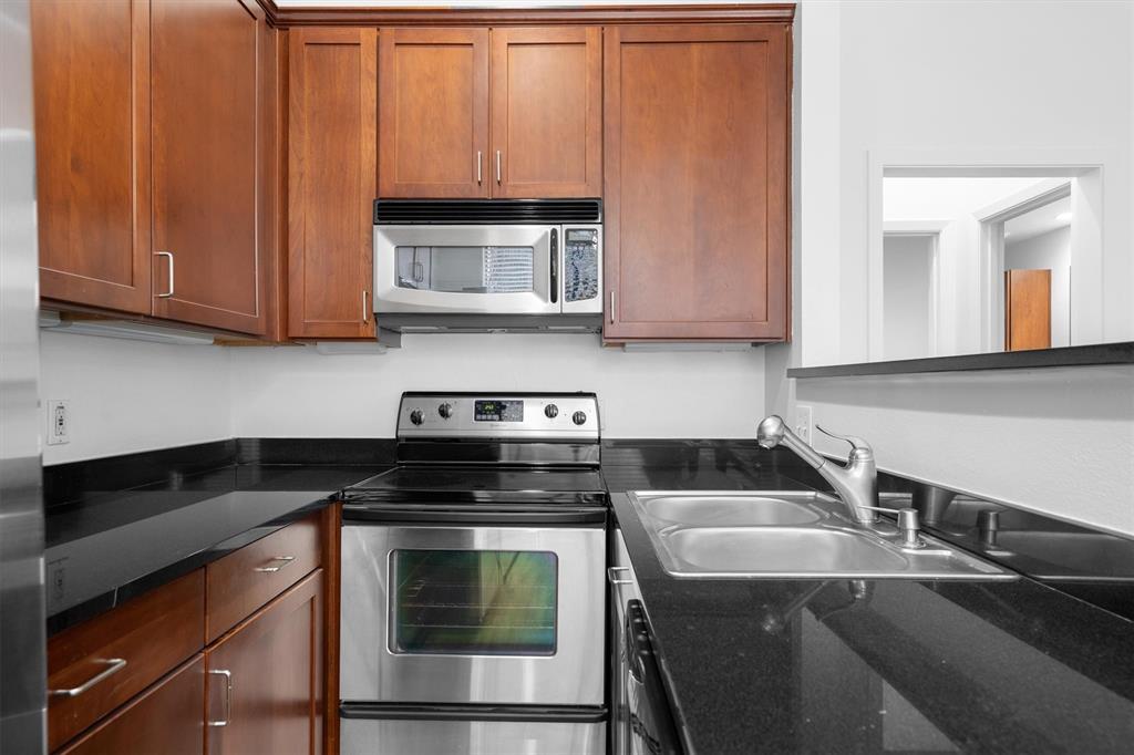 Holland Ave Condo 4031 - Residential