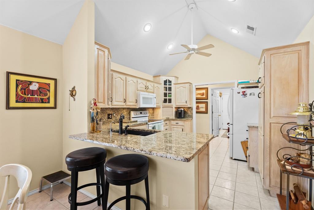 MINEOLA - Residential