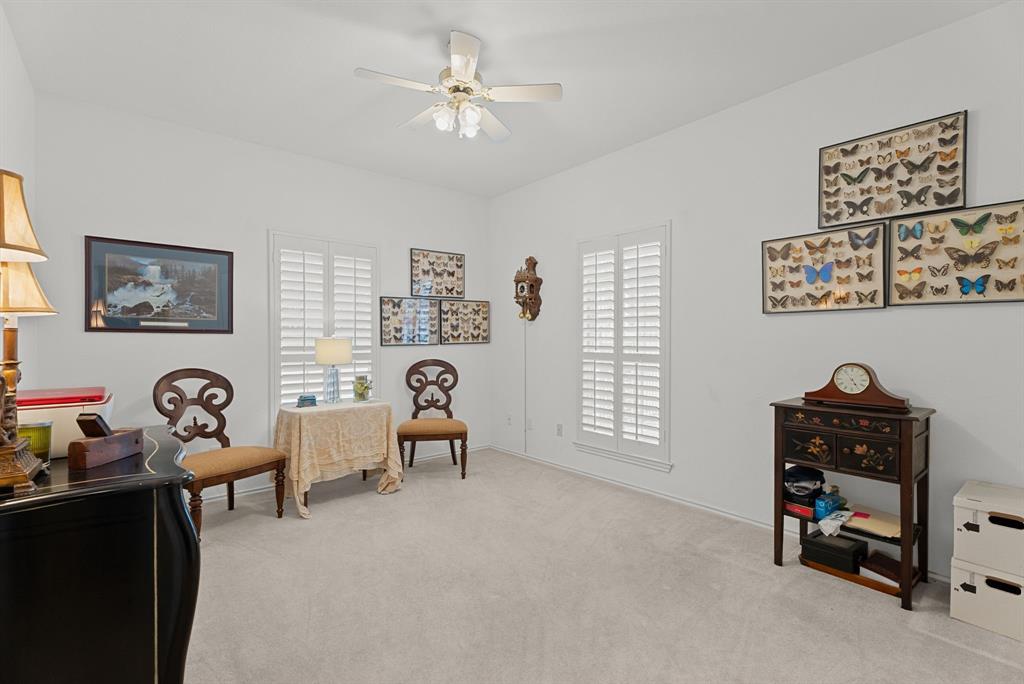 MINEOLA - Residential