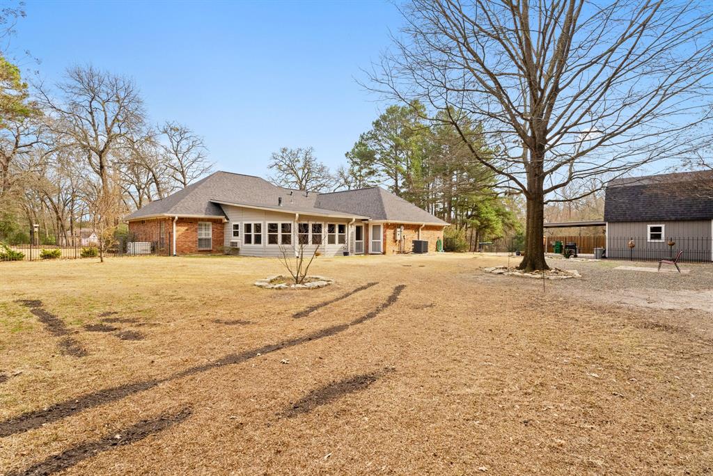 MINEOLA - Residential