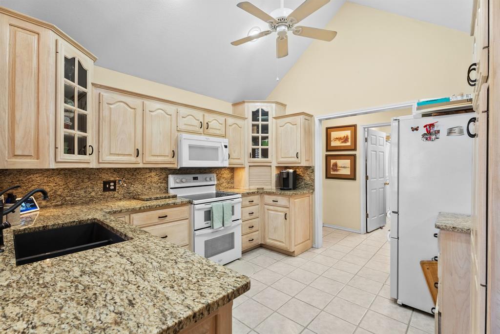 MINEOLA - Residential