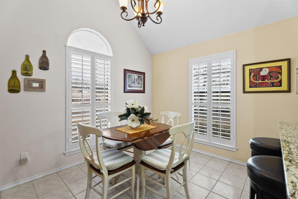 MINEOLA - Residential