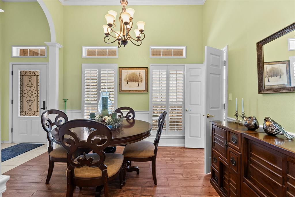 MINEOLA - Residential