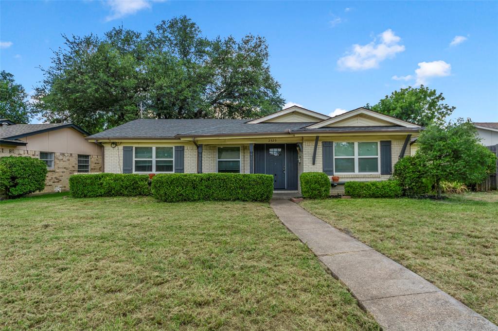 Photo of 2323 Luau Street, Mesquite, TX 75150 (MLS # 21338582)