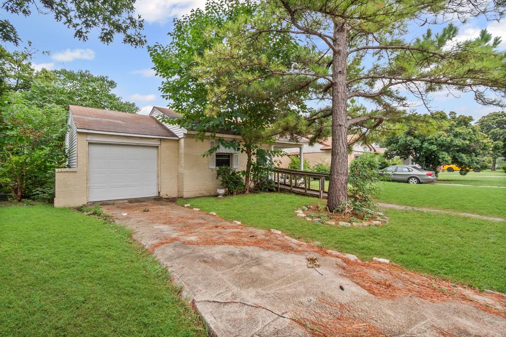 2902 Nicholson Drive