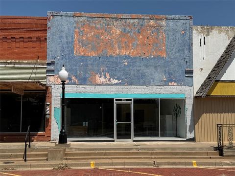 115 E McLain Street Seymour TX 76380