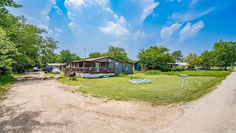 Photo of 291 County Road 4858, Newark, TX 76071 (MLS # 21206849)