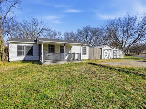 Photo of 701 Audra Lane, Denton, TX 76209 (MLS # 21158290)