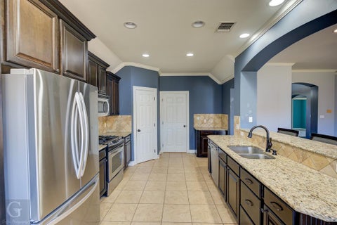 Tiny photo for 340 Avondale Lane, Bossier City, LA 71112 (MLS # 21396455)