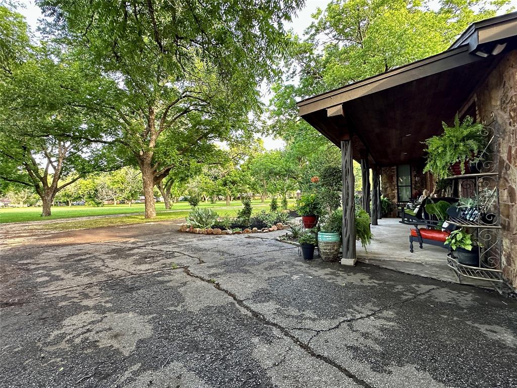 4000 Pecan Lane