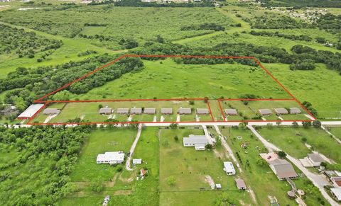 3227 County Road 2004 Corsicana TX 75110