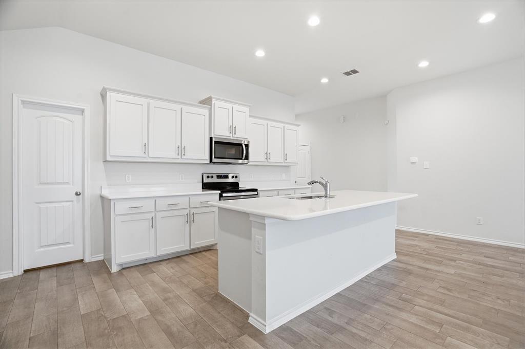 COVENTRY EAST - Residential