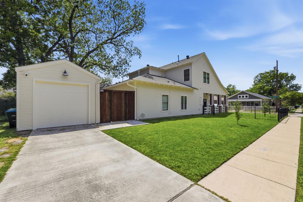 Lawn Place Add - Residential