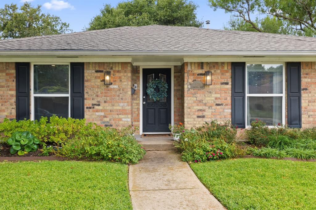 15935 Longvista Drive