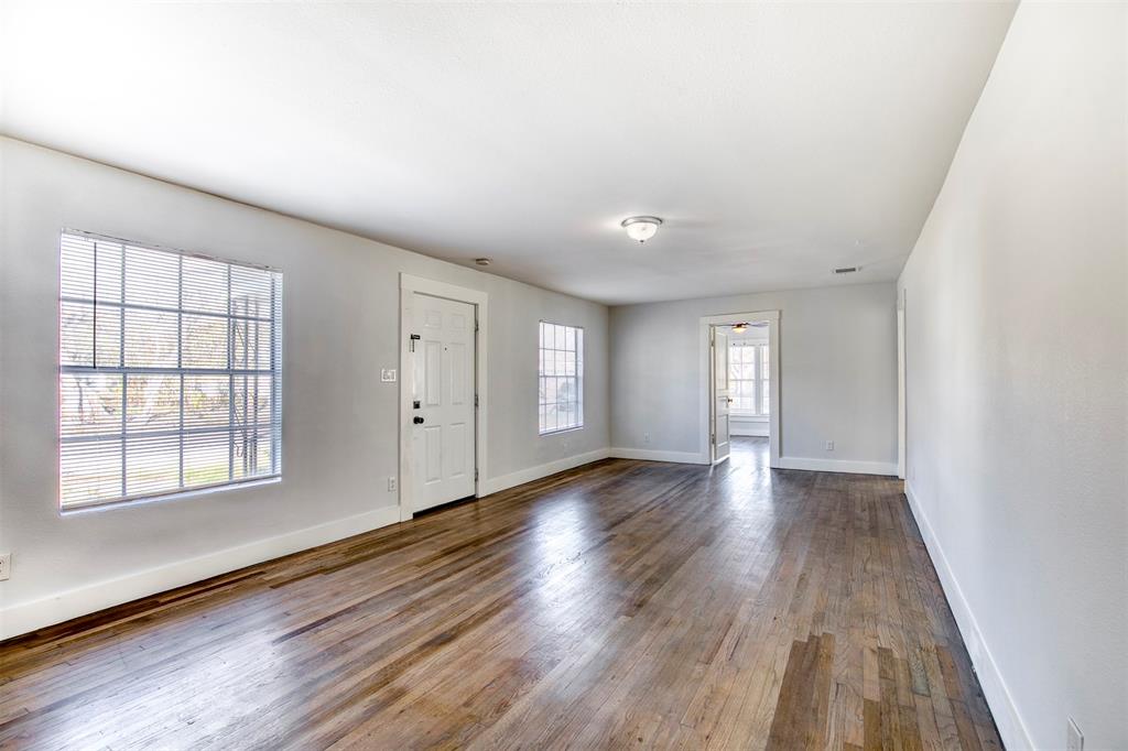 903 W 8th Street