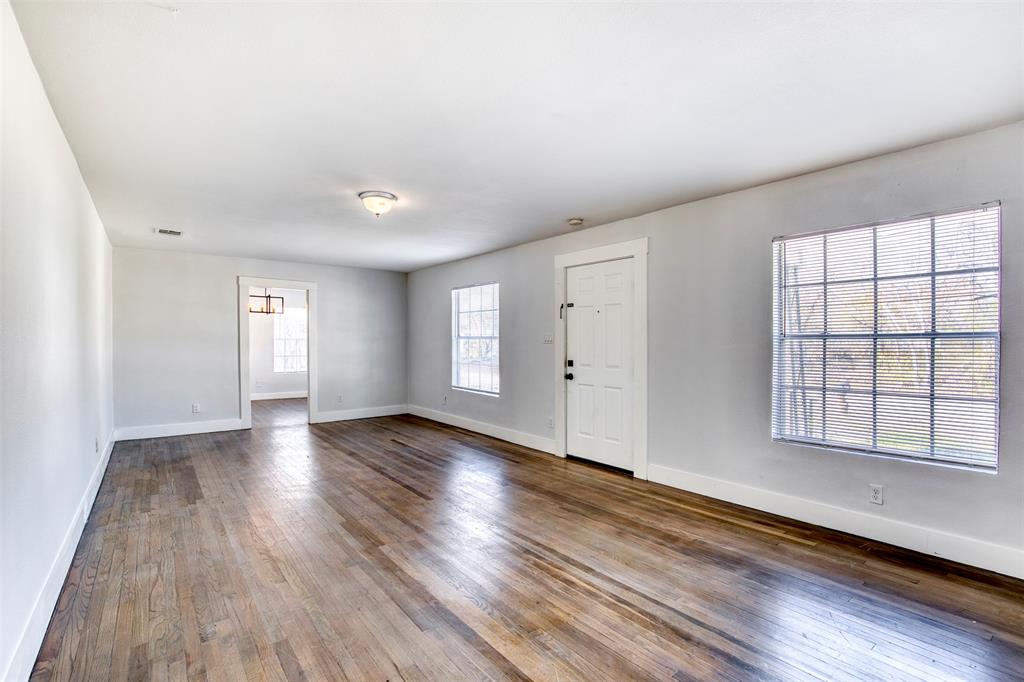 903 W 8th Street