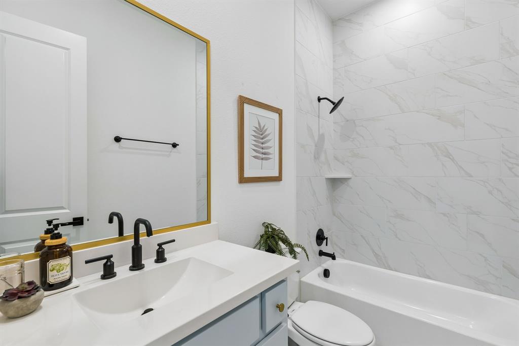 2624 Diamondhead Place