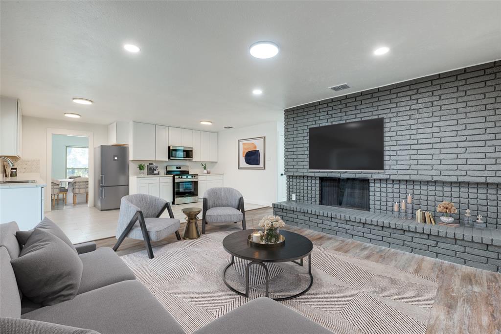 White Rock Village 01 - Residential