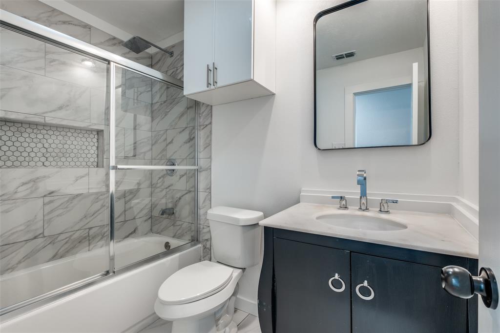 White Rock Village 01 - Residential