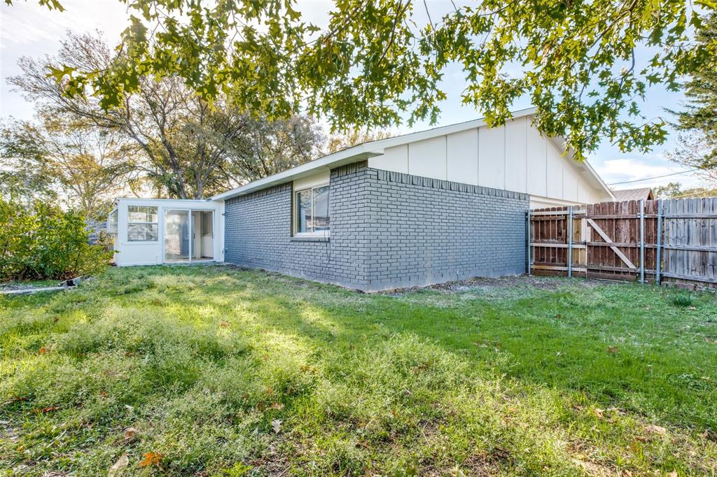 White Rock Village 01 - Residential