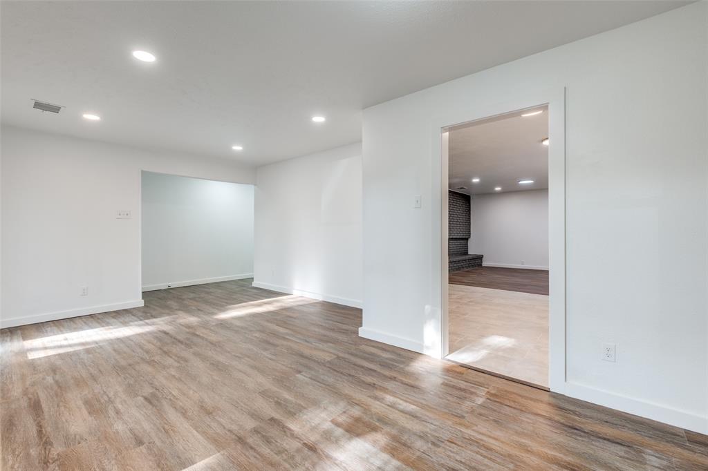 White Rock Village 01 - Residential