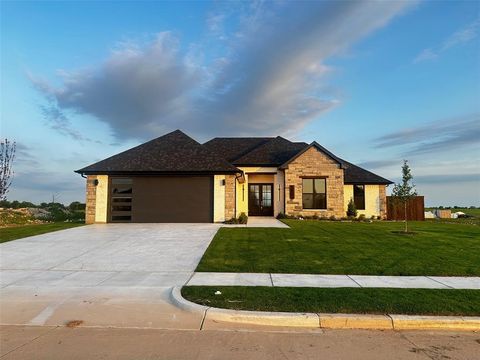 1805 Sudbury Drive Cleburne TX 76033
