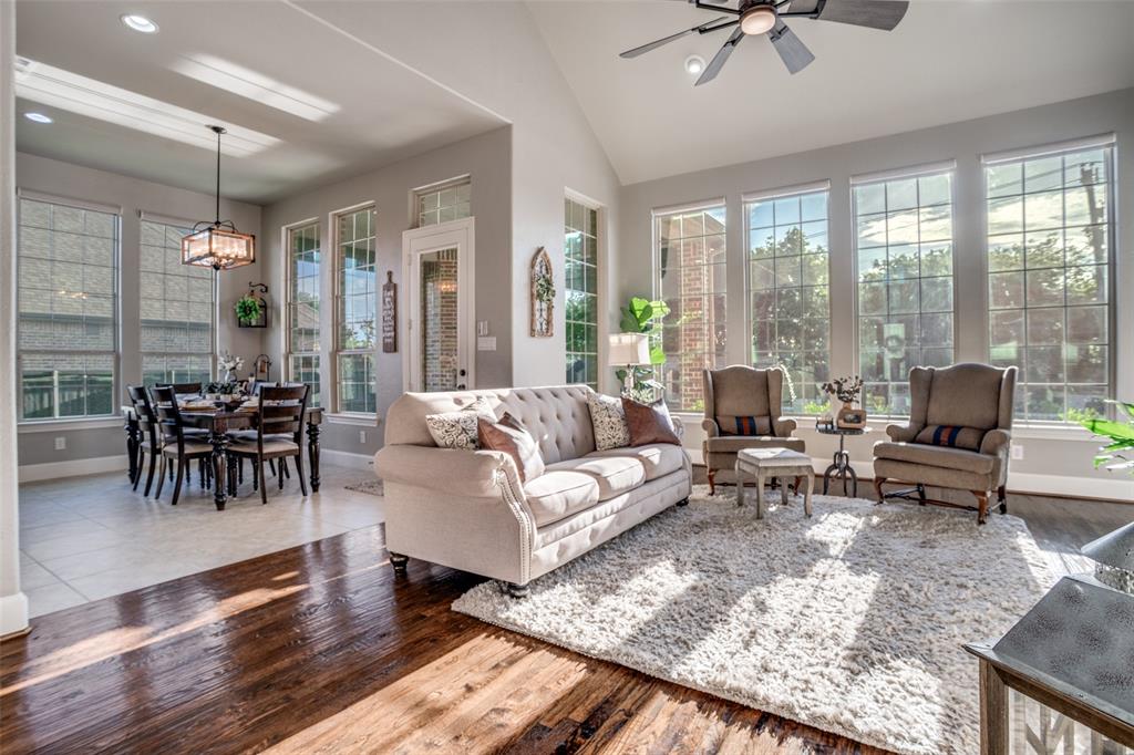 810 Moss Glen Drive
