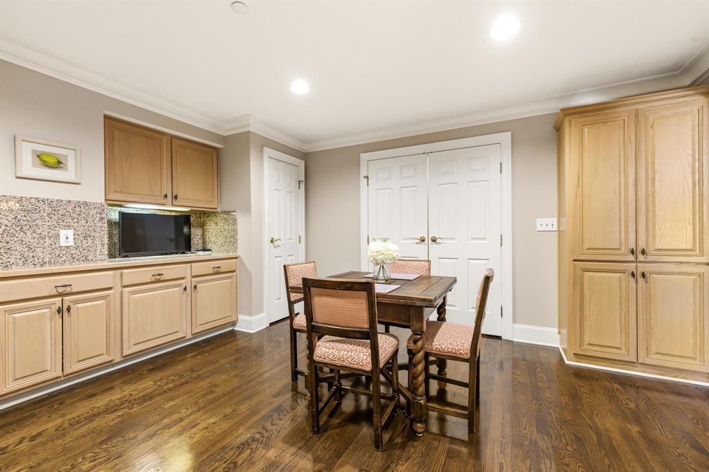 CRESTPARK - Residential