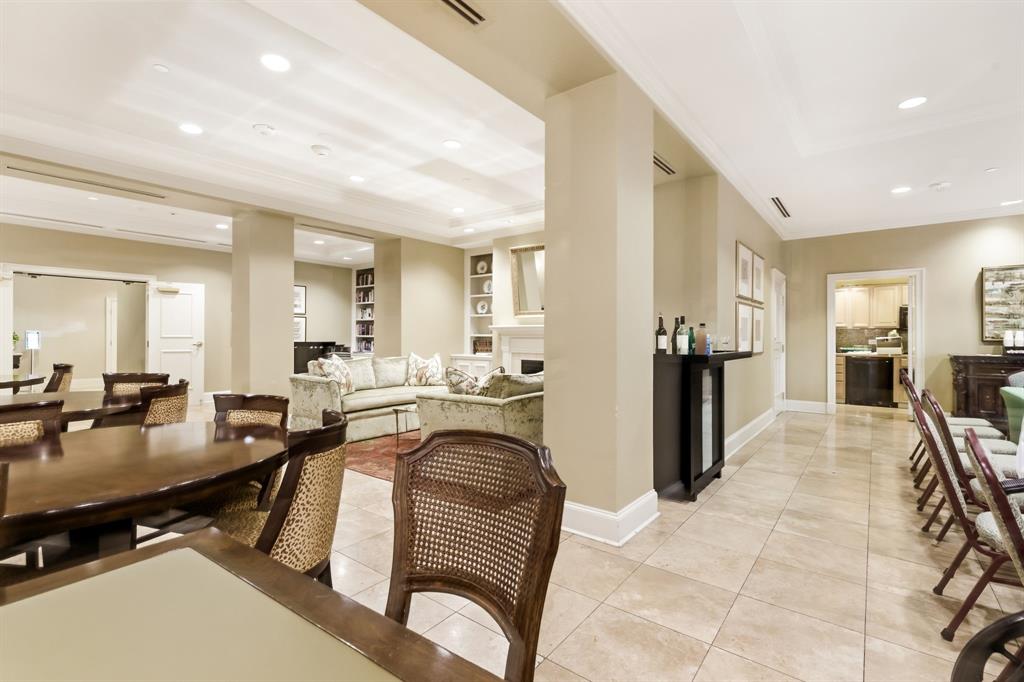 CRESTPARK - Residential