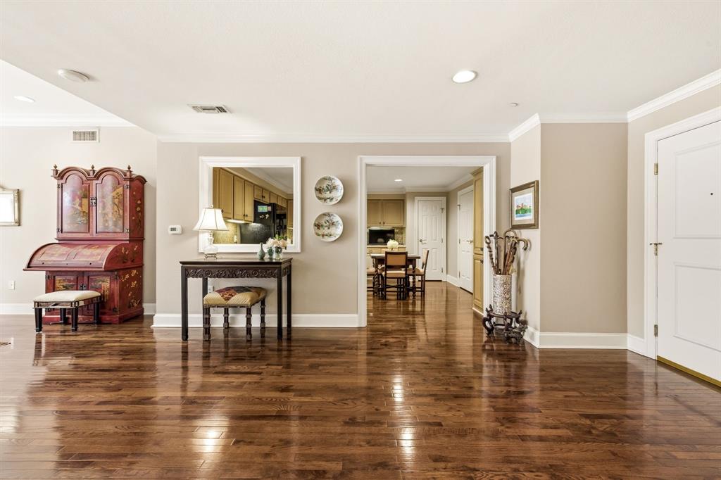 CRESTPARK - Residential