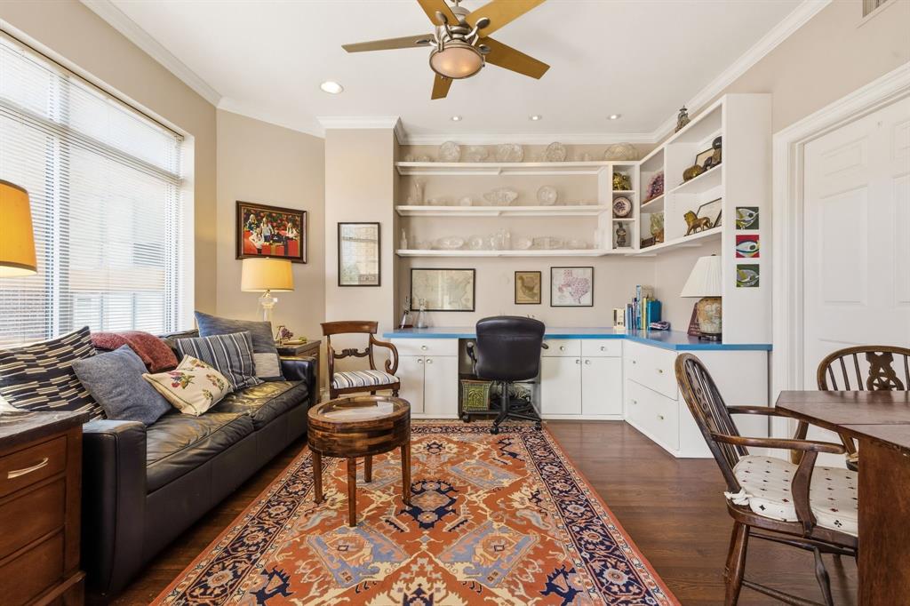 CRESTPARK - Residential