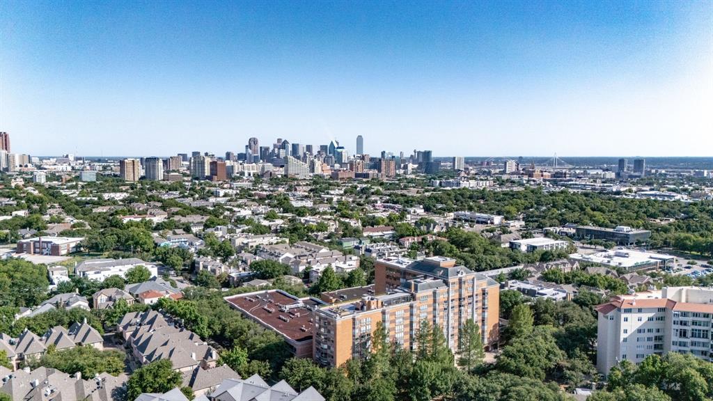CRESTPARK - Residential
