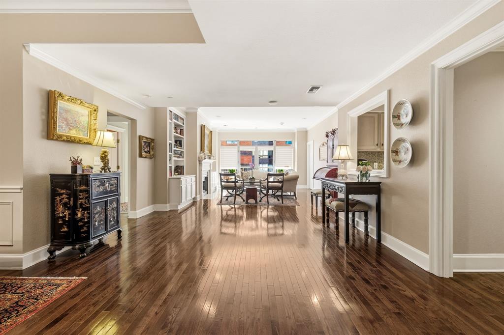 CRESTPARK - Residential