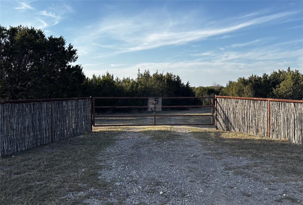 E M Bond Surv A-79 - Land