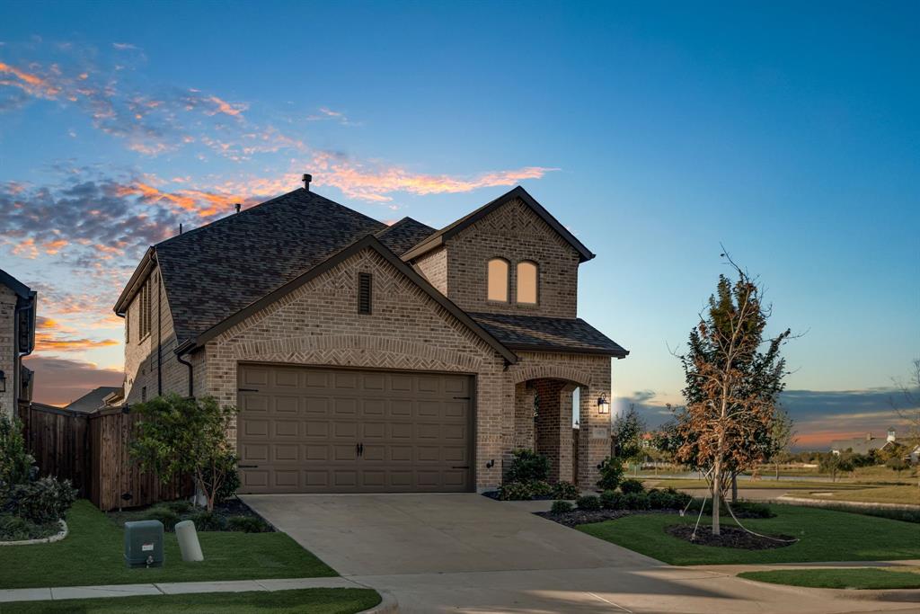 1900 Dappled Grey Avenue