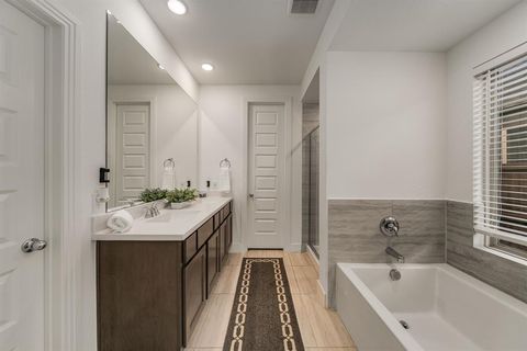 Tiny photo for 1900 Dappled Grey Avenue, Aubrey, TX 76227 (MLS # 21101332)