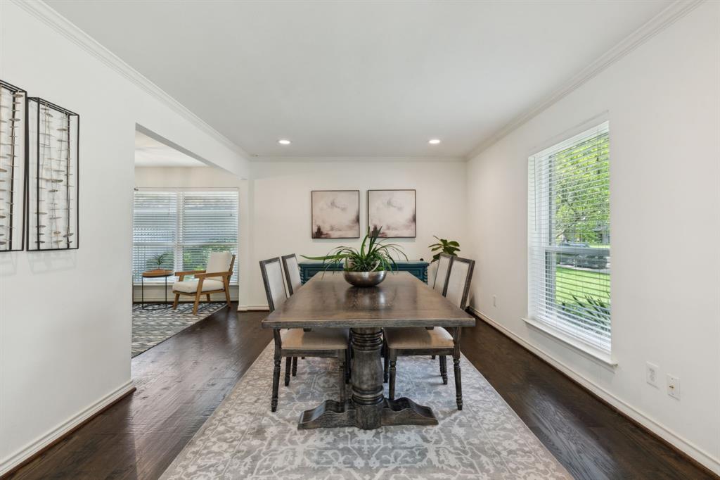 9505 Meadowknoll Drive