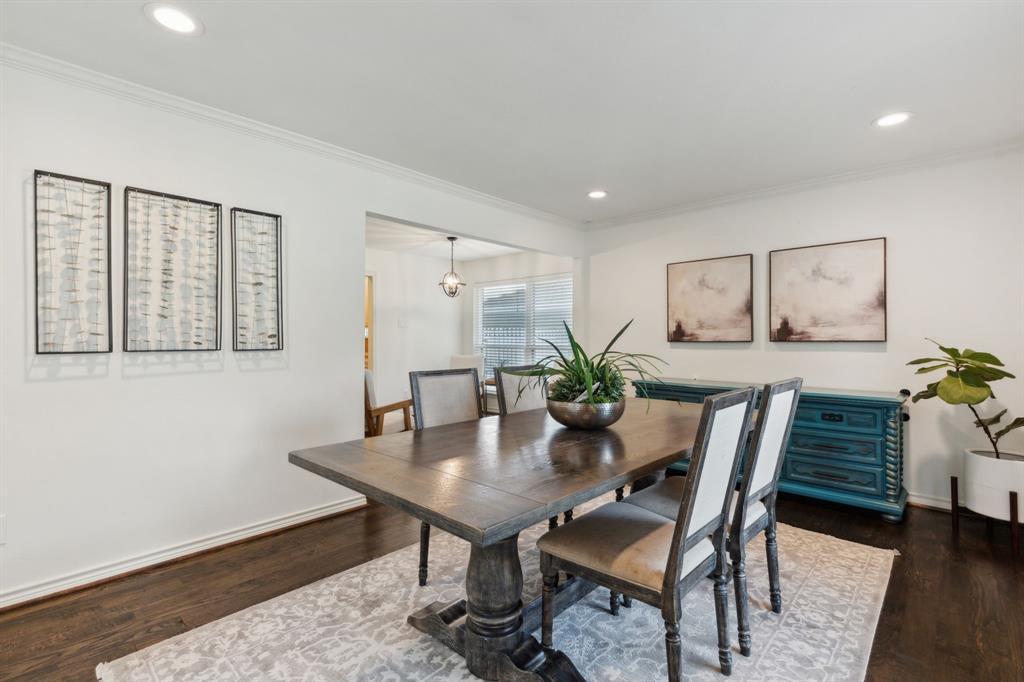 9505 Meadowknoll Drive